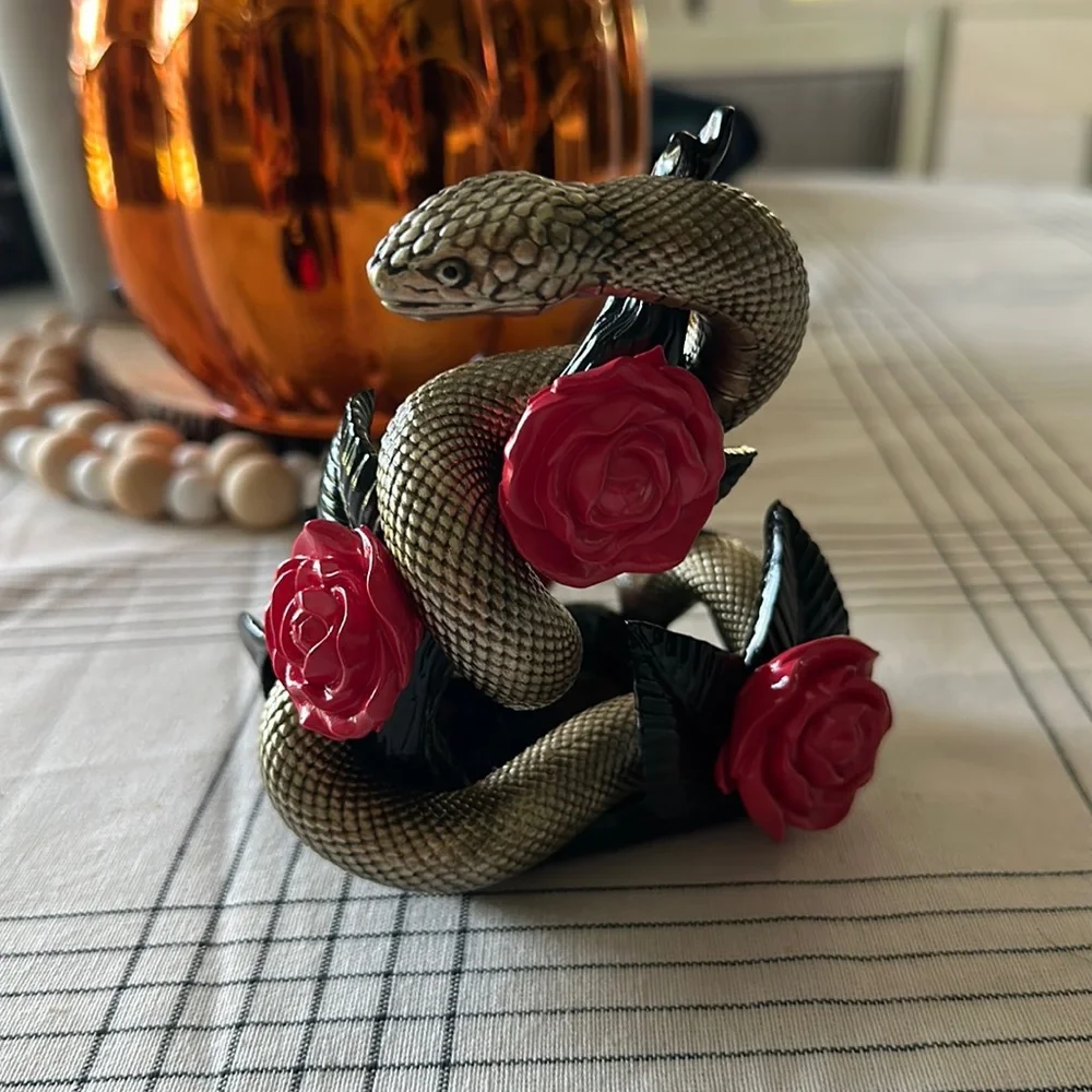 Bath & Body Works snake & roses hand soap holder